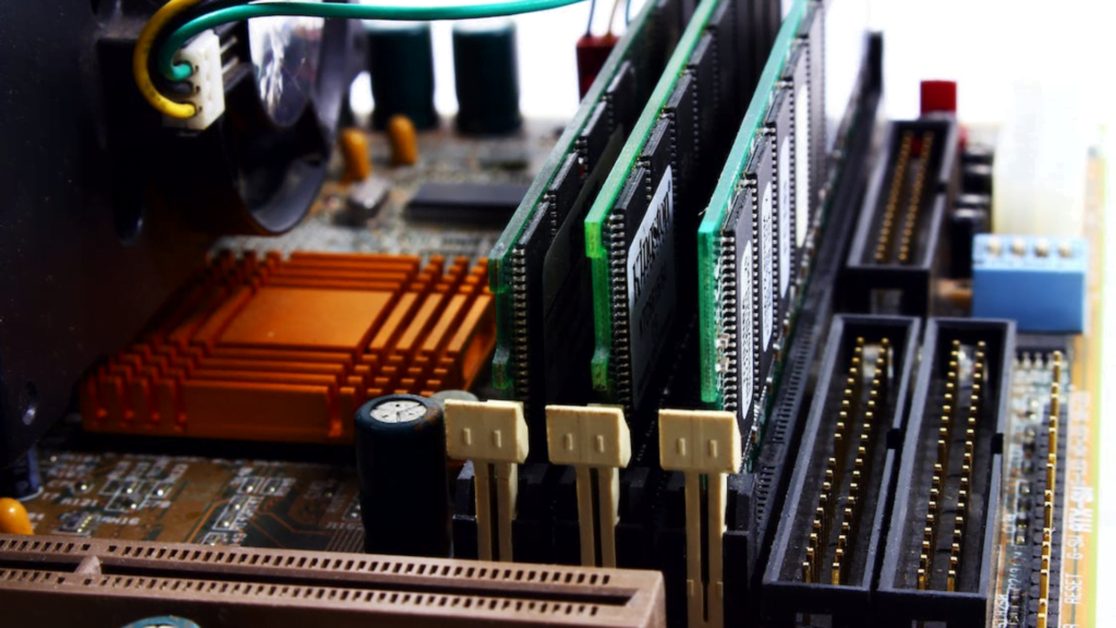 Cara Kerja Volatile Memory